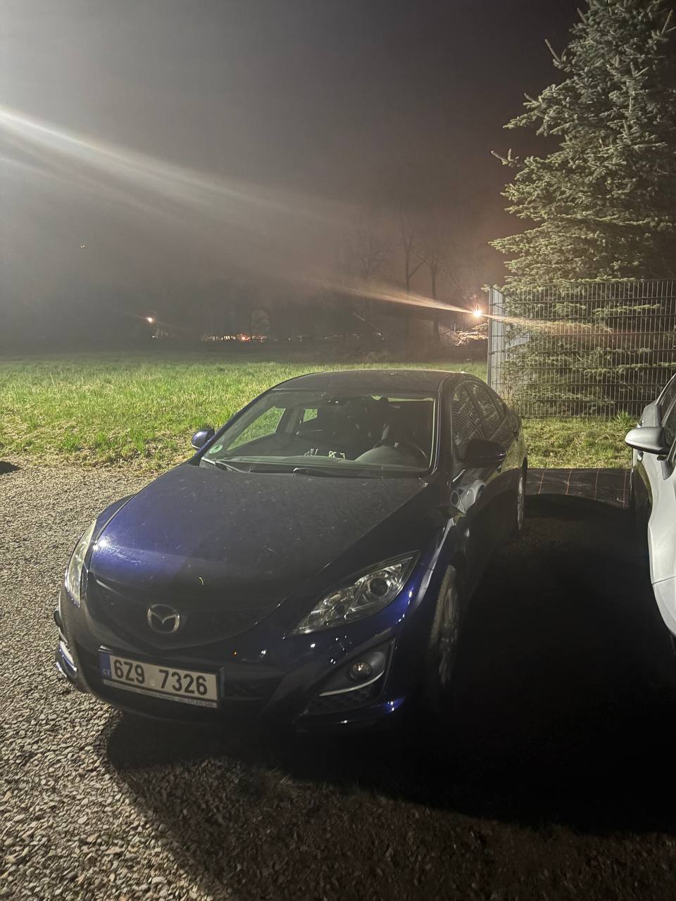 Mazda na nejlevnějším parkovišti u letiště