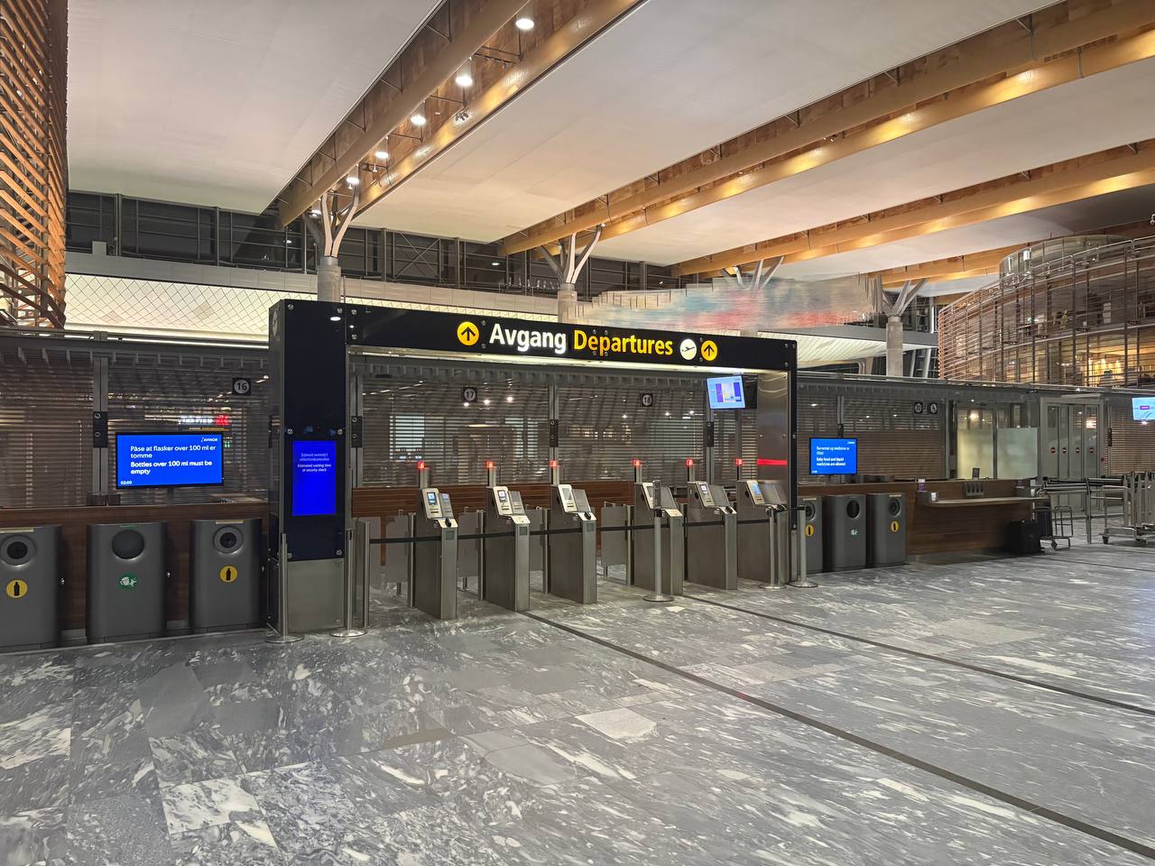 Zavřené departures gates na Gardemoen ve 2 ráno