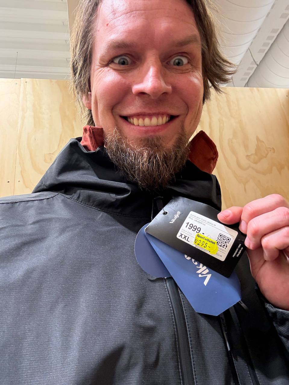 Vaklaf s novou bundou a cenovkou 1999 NOK