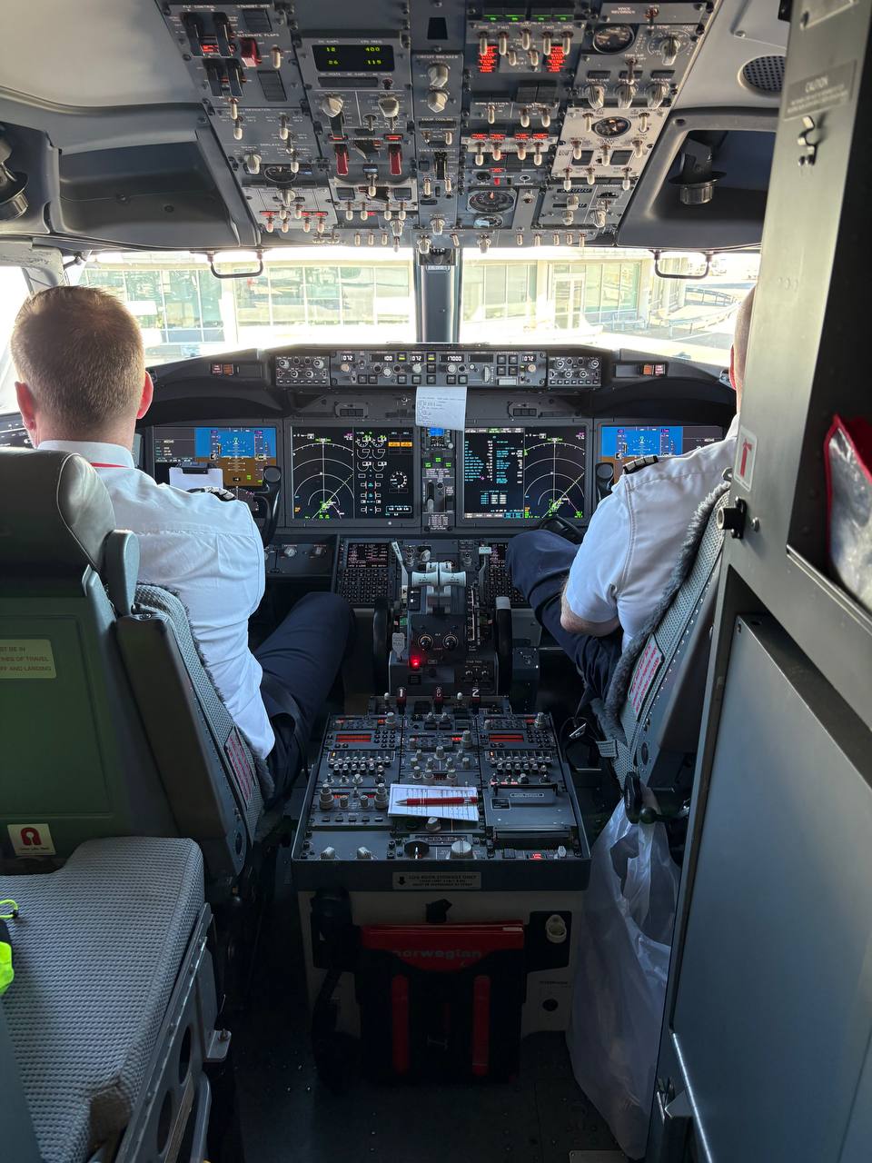 Pohled z letadla při odletu z Bodø