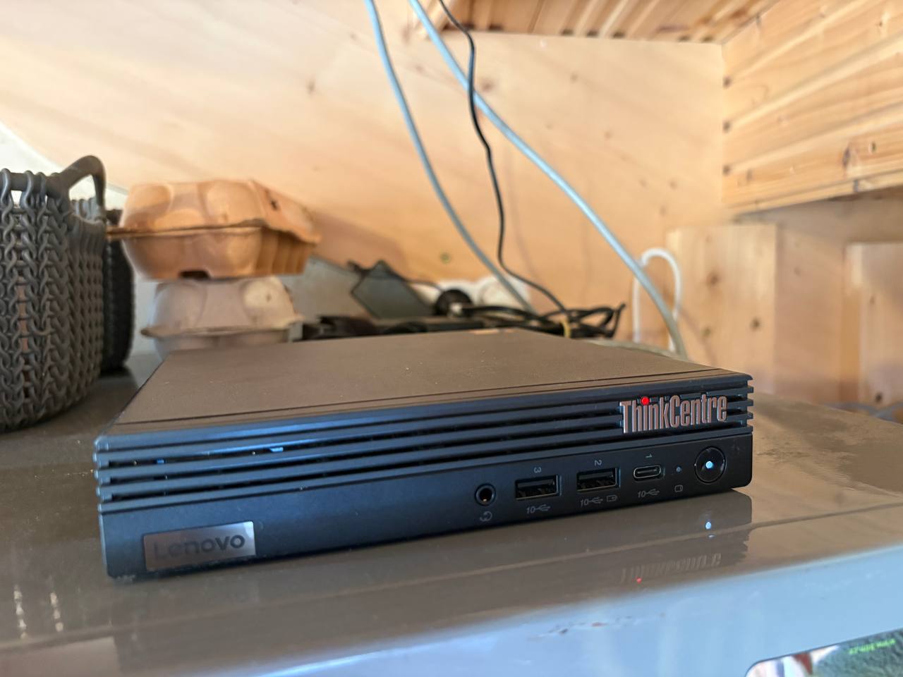 Holly - Lenovo ThinkCentre M75q